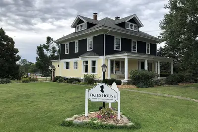 Image de Classic Country Home - Great for Gatherings! Winter\/Spring reduced rates!