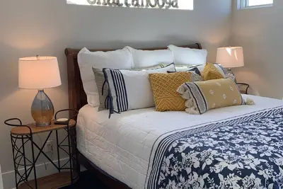 Image de #WalkinOnSunshine is total luxury on the South Side in downtown Chattanooga!