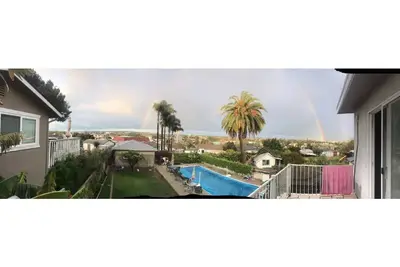 Image de Private Cottage by Mission Bay with Pool, and Spa Massage chair inside!