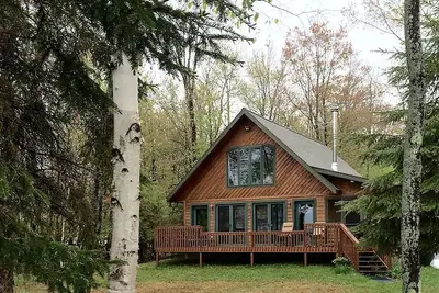 Image de Waterfront Sugar Island Cabin! Freighters, Fishing.