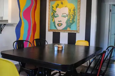 Image de Funky & Fun - Home centrally located in Memphis!