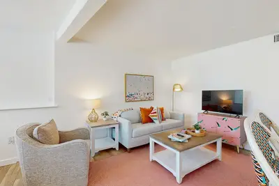 Image de Remodeled Coastal Retreat in Anna Maria, Fl – Steps from the Beach!