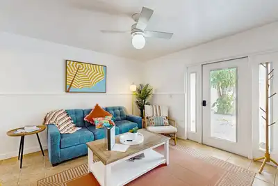 Image de Remodeled Coastal Retreat in Anna Maria, Fl – Steps from the Beach!