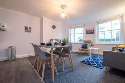 Image de Appartement-Salle de bain privée séparée-Patio