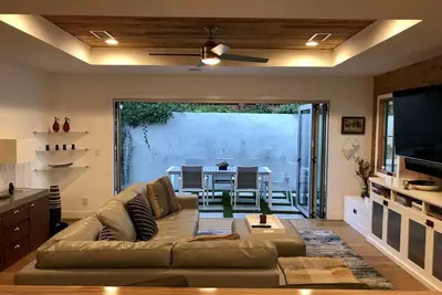 Image de Gorgeous new house with heated spa and luxury amenities