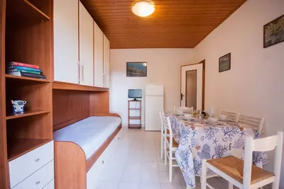 Image de Residence La Valdana - 3 room apartment with swimming pool, tennis and parking 1km from the beach
