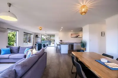 Image de Eagles Rest - Freycinet Holiday Houses