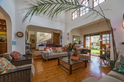 Image de Gorgeous villa 1 minute from beach and restaurants, 4 bedrooms all en-suite