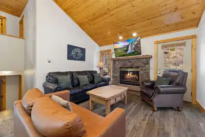 Image de Antlers Pointe 1 (Private Hot tub) River Views!