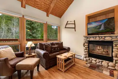 Image de Creekside Suite 05 River View!