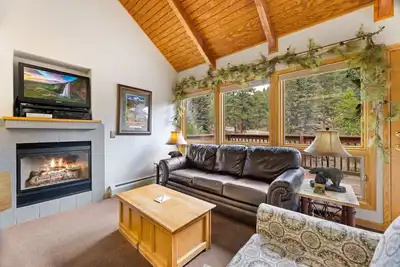 Image de Creekside Suite 10 River View!