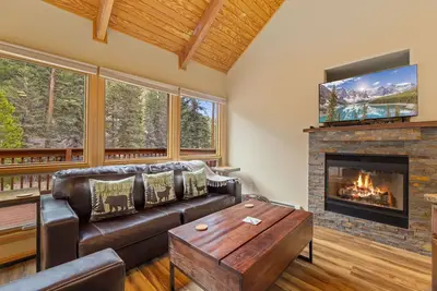 Image de Creekside Suite 11 River View!