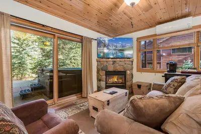 Image de Bugle Pointe B20 (Private Hot tub) River Views!