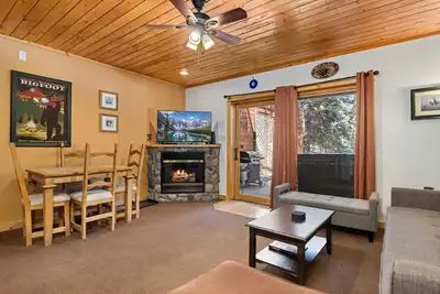 Image de Bugle Pointe B16 (Private Hot tub) River Views!