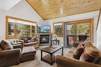 Image de Bugle Pointe A06 (Private Hot tub) River Views!