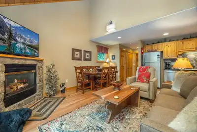 Image de Creekside Condos C (Private Hot tub) River Views!
