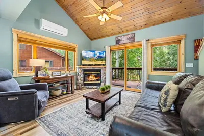 Image de Bugle Pointe B07 River View!