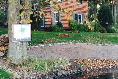 Image de Discover Hidden Pine: The Perfect Lakeside Retreat