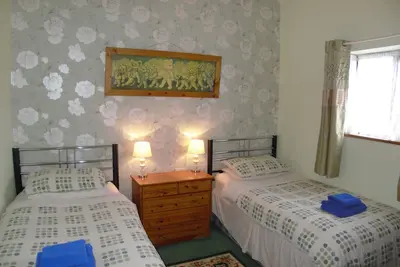 Image de Two Bedroom-Cottage-Salle de bain privée séparée