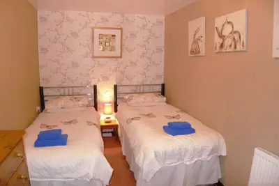 Image de Three Bedroom -Cottage-Salle de bain privée séparée