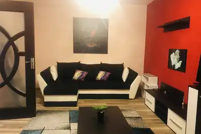 Image de A cute apartment, new remodeled, in a quiet area, 3 min from the Metro, Sleep 4