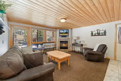 Image de Creekside Suite 01 River View!