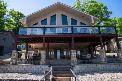 Image de Ozark Retreat in Gravois Mills, Sleeps 12, Private Dock
