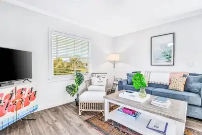 Image de Remodeled Coastal Retreat in Anna Maria, Fl – Steps from the Beach!