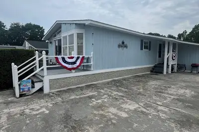 Image de 2 bedroom 2 bath family vacation home comes with golf cart