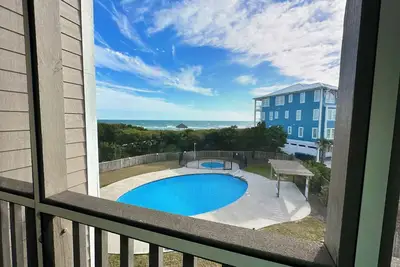 Image de 2 Bed, 2 Bath Oceanfront Condo at Island Beach & Racquet Club ~2025 Updates~