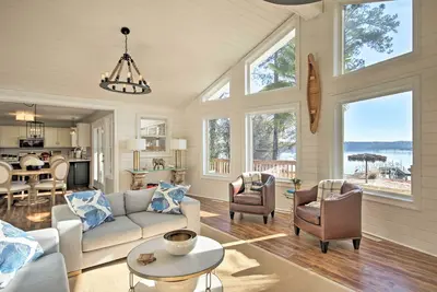 Image de Waterfront Retreat w\/ Dock & Deck on Lake Murray!