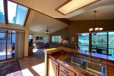 Image de Relaxing 3bd Getaway 20 min to Glacier & 10 min to Whitefish