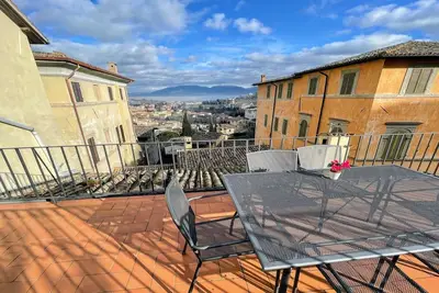 Image de Terrazza Duomo\/Spoleto Centre\/Pedestrian\/Slps 6\/Wifi\/Rome 1 Hr