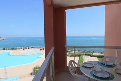 Appartement 2 pièces avec piscine et parking à Sète