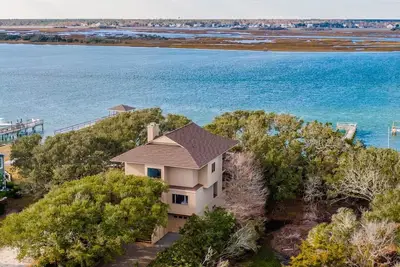Image de Nicholson Oaks | Waterfront with Private Dock