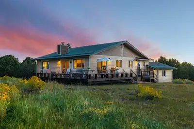 Image de Serene Ranch Home-On Log Hill Mesa-Mountain Views & A/C