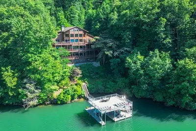 Image de Eagles Landing- Lake Front Home | Two Story Dock | Incomparable Views