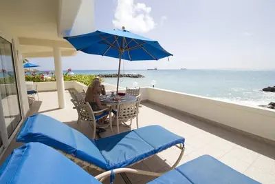 Image de Beach front 1 bedroom apartment overlooking Simpson Bay