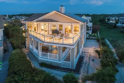 Image de Bayside Paradise - 6bd, 4. 5ba - Sleeps 12 - Spectacular Beachfront Home!