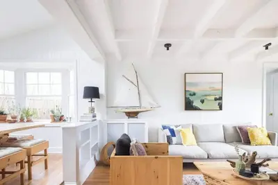 Image de Bright & Tidy Family Cottage near Sole East. Walk to Beach & Town.