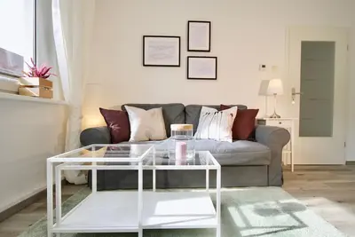 Image de Appartement-Supérieure-Salle de bain privée séparée-Vue sur Jardin