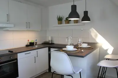 Image de Studio-Design-Salle de bain privée séparée-Vue ville-Maisonette