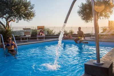 Image de Studio-Classique-Douche-Vue sur Jardin