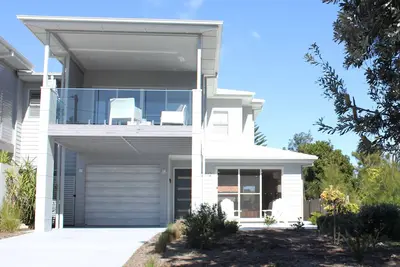 Ayada villa at Culburra Beach - Pet friendly and 1 min to Beach!