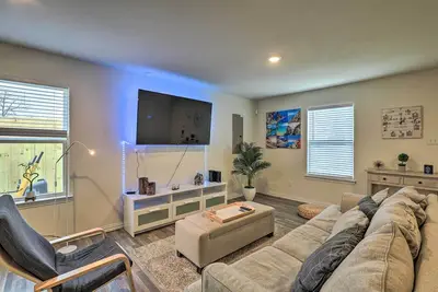Image de Fort Worth Retreat with Private Quarter Acre!