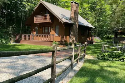 Image de Two bedroom Cottage in a peaceful setting - Reasonable distance to Hocking Hills