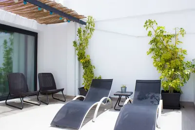 Image de Appartement en attiq-Confort-Sdb privée avec douche-Vue ville-Picacho 2