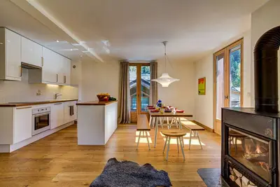 Image de Appartement-Vue sur Montagne-Balcon-Salle de bain et douche