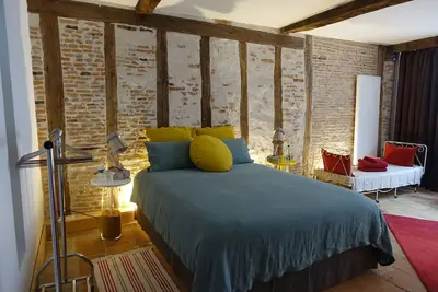 Image de Chambre grand lit en 160 pour 1 ou 2 personnes.