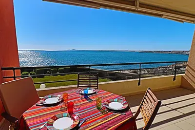 Image de Appartement confortable 35m² avec terrasse et Wifi à Sète, 2 étoiles